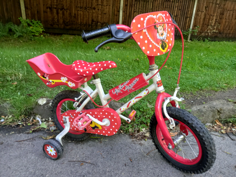 halfords minnie mouse bike, massive 
